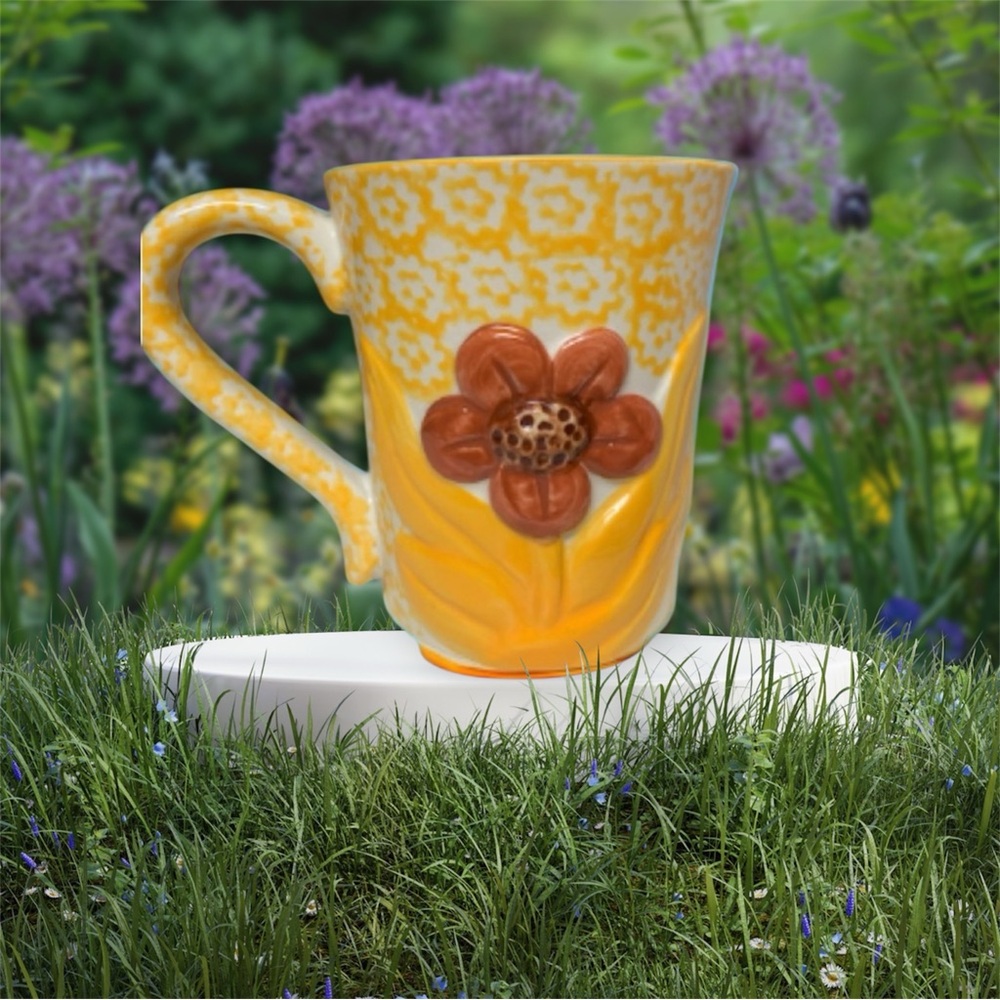 Temp-tations by 3-d flower mug yellow rare